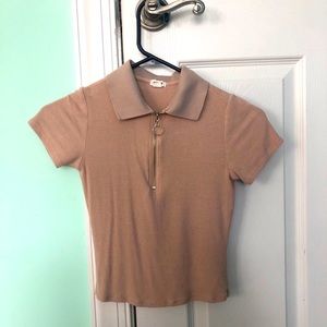 Cropped shirt with collar